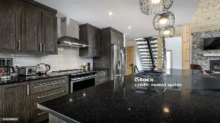 揭秘济南养生传奇：那些年，名人们与推拿不得不说的故事