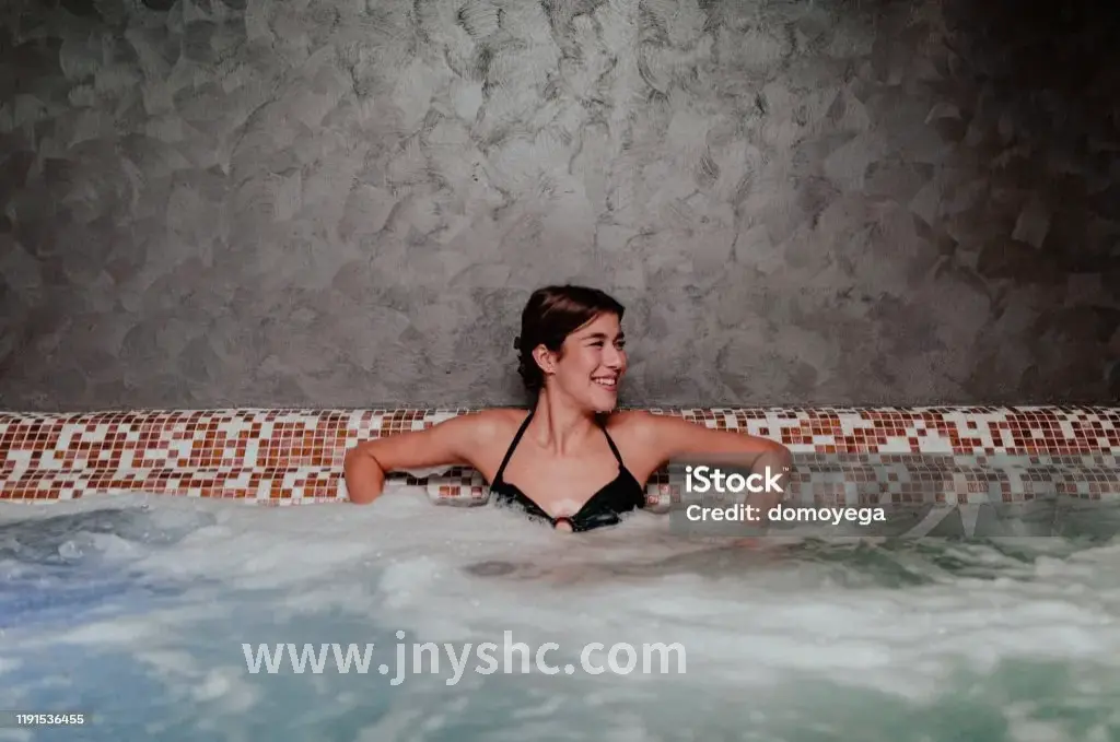 按摩师手法精湛